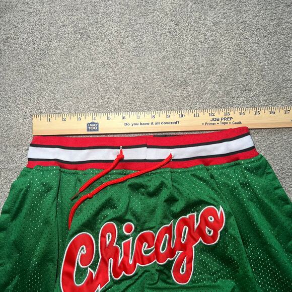 1997-98 Chicago Bulls Hardwood Classics Just Don Retro Shorts. SZ Large - Picture 4 of 6